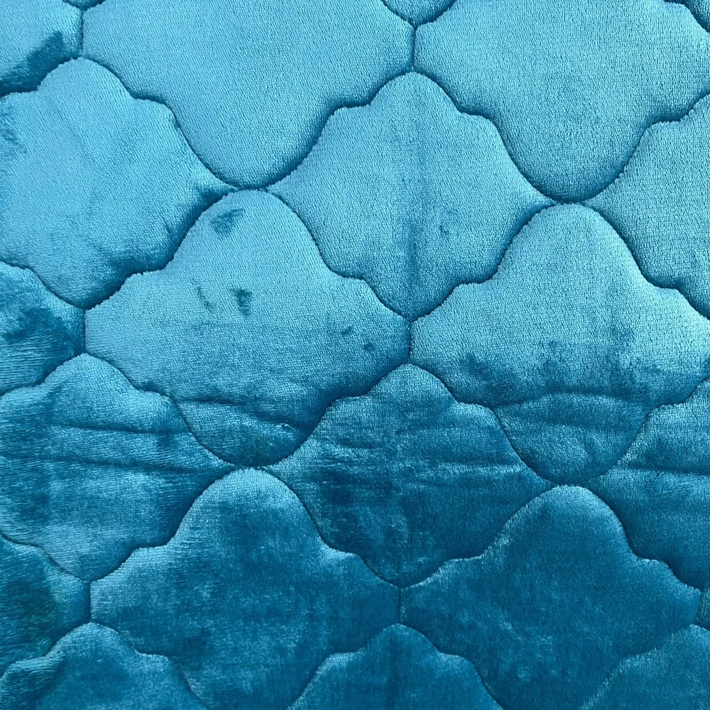 NWOT - Beautiful 20x30 Foam Bath Mat w/Rubber Back, Teal